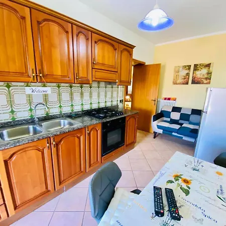 Lägenhet Le Di Helga Budoni