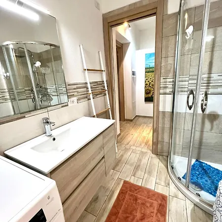 Lägenhet Le Di Helga Budoni